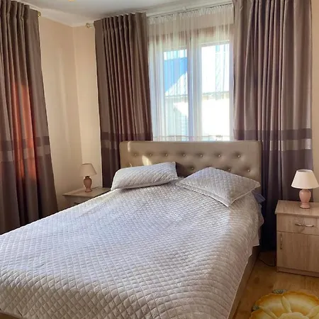 Hotel Rodynnyi Zatyshok *